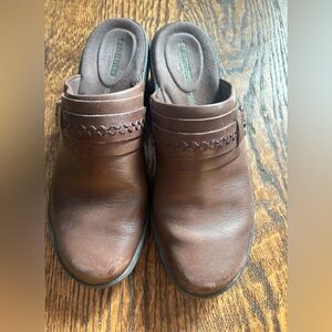 Clark's Collection Women's Brown Leather Slip‎ On Mules Size 8M Loafers